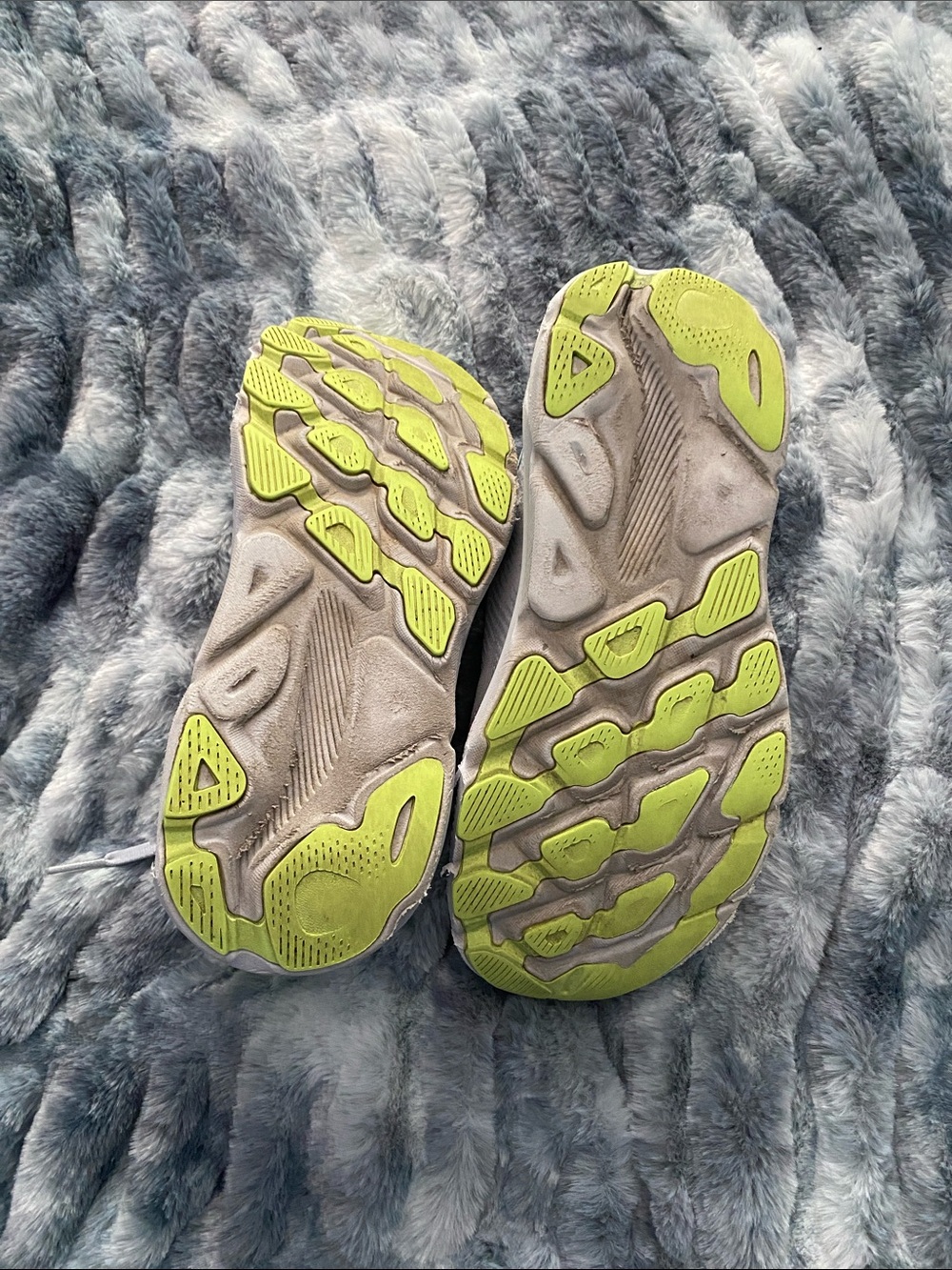 Hoka Clifton9 Women's Light Gray Running Shoes with Lime and Pastel Accents - Picture 7 of 7